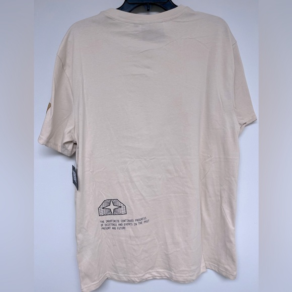 Time + Space pocketed T-Shirt.(SOLD) - Picture 5 of 5